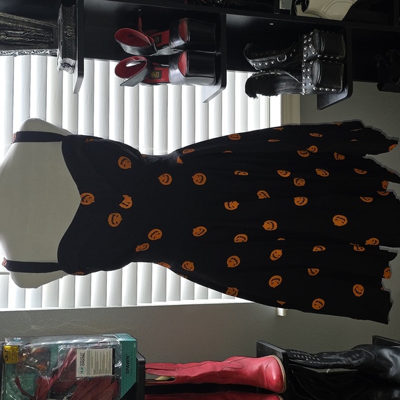 Pumpkin King Maneater Swing Dress in Black And Orange - Vixen by Micheline Pitt - Picture 6 of 8